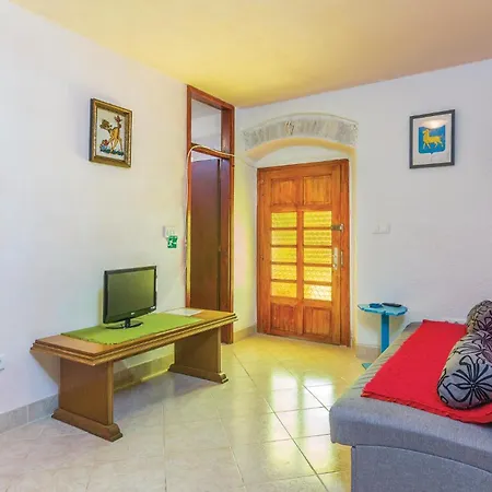 Apartamento Two-bedroom In Poreč